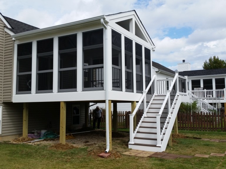 Screen room with aluminum frame and patio