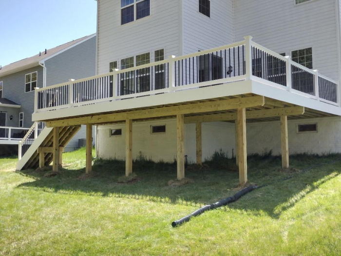square black picket railing
