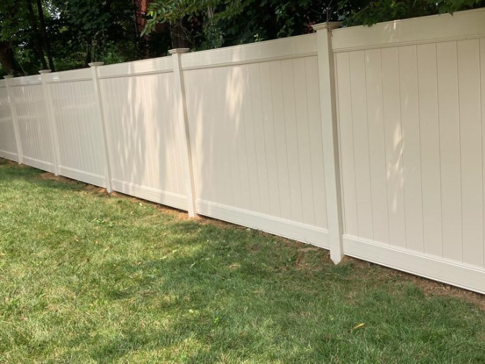 Standard privacy fence installation in Maryland